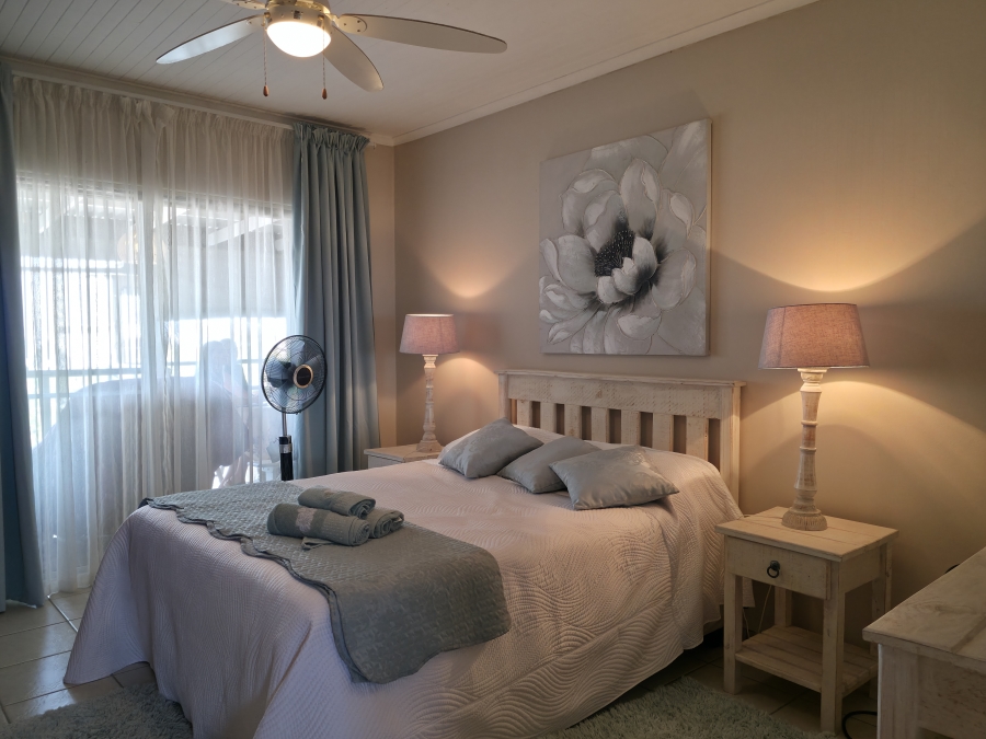 5 Bedroom Property for Sale in Wavecrest Eastern Cape